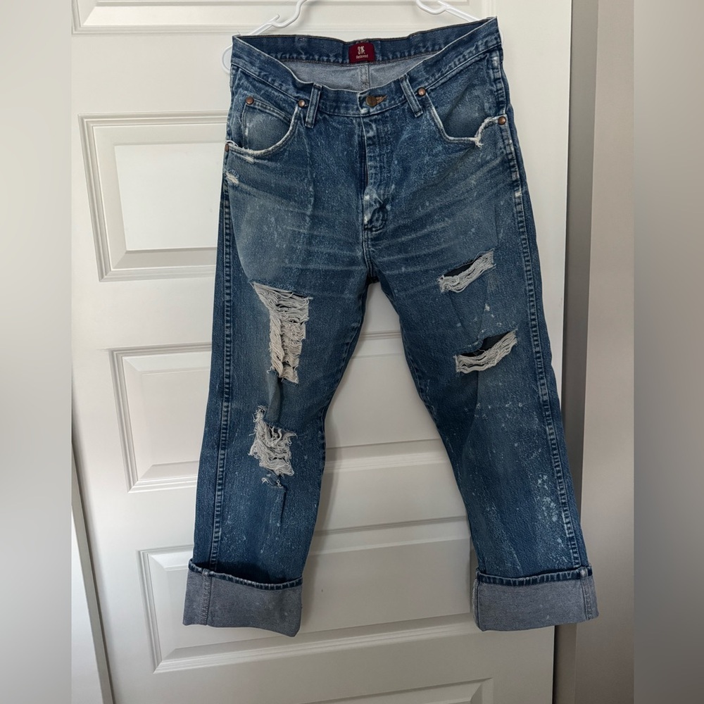 Wrangler Relaxed Fit Ripped Jeans